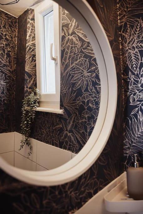 Cozy Dreams: Deluxe 2-Zimmer-Apartment -Kueche Nuremberg Exterior photo